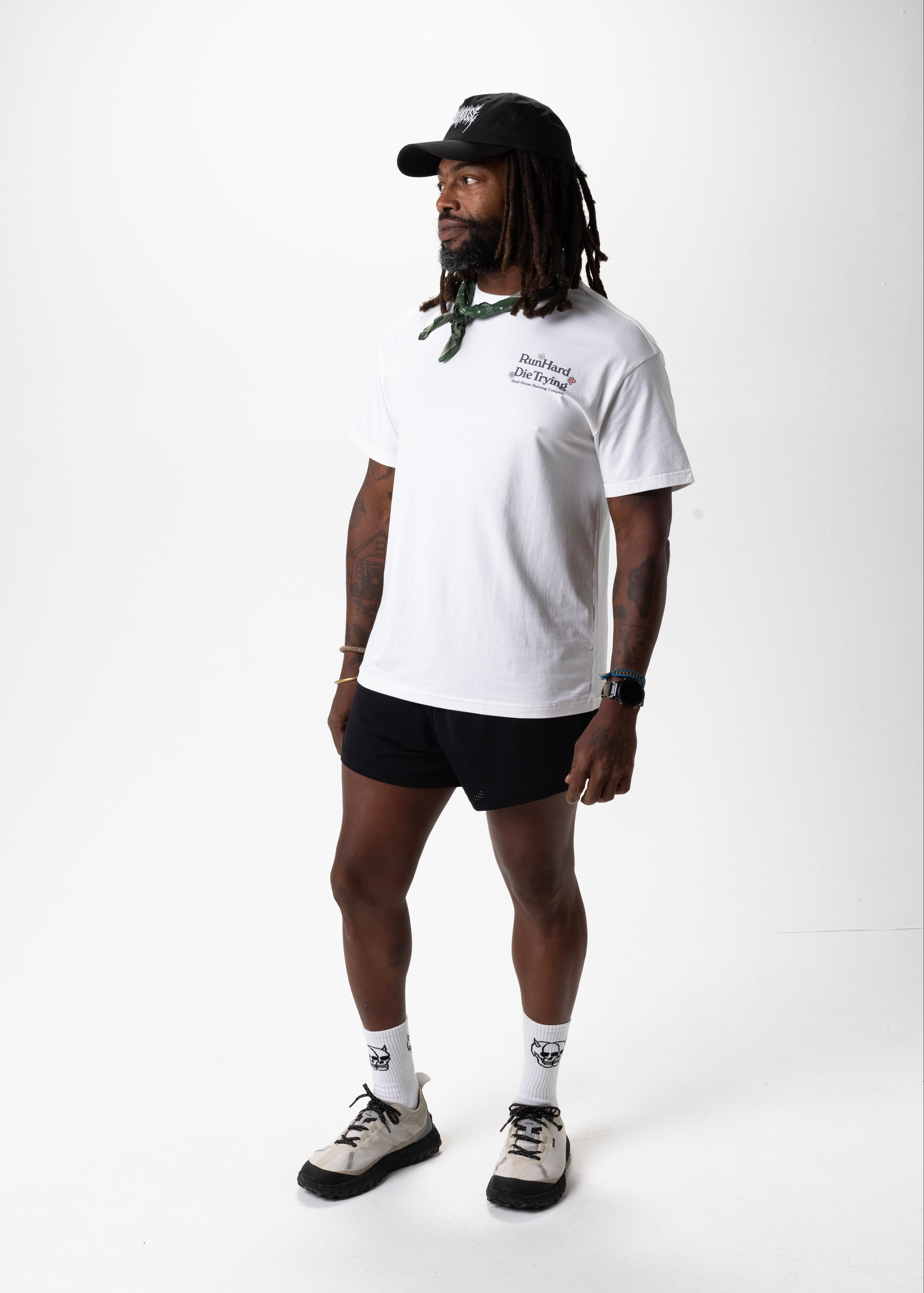 RUN HARD TEE, UNISEX - WHITE